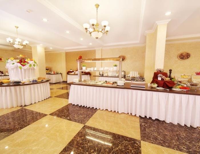 Обеденный зал «Изумрудный» - Гостиничный комплекс «Эмеральд»